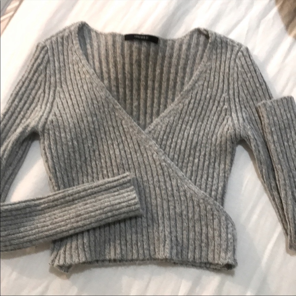 Cropped Gray Sweater f21